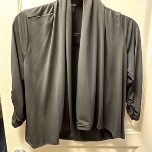 Black Sleeved Shoulder Cover